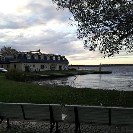 Bootshaus 3* Neustrelitz